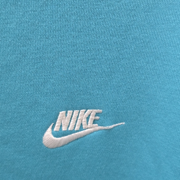 Nike Sportswear Club Fleece Crewneck Sweatshirt - Picture 3 of 10